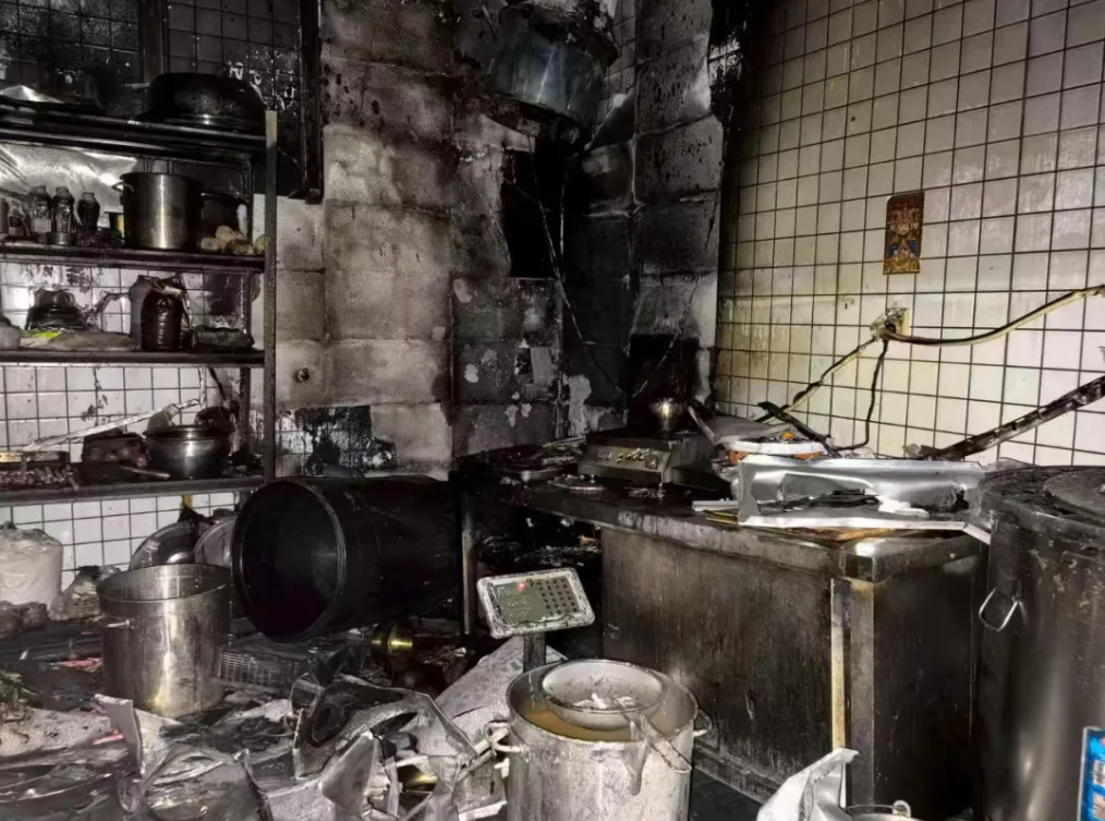 accumulated grease and irregular duct cleaning cause this fire and the whole kitchen was burned up in the fire.png.png